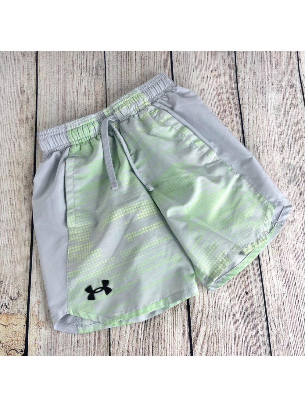 Boys Under Armour Loose HeatGear Shorts Youth Size YXS XS